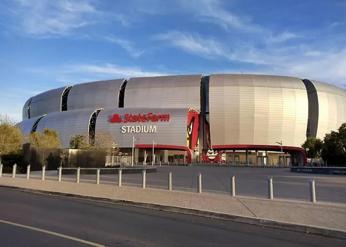 Stadium Side Serenity - Your Away From Holiday home *
